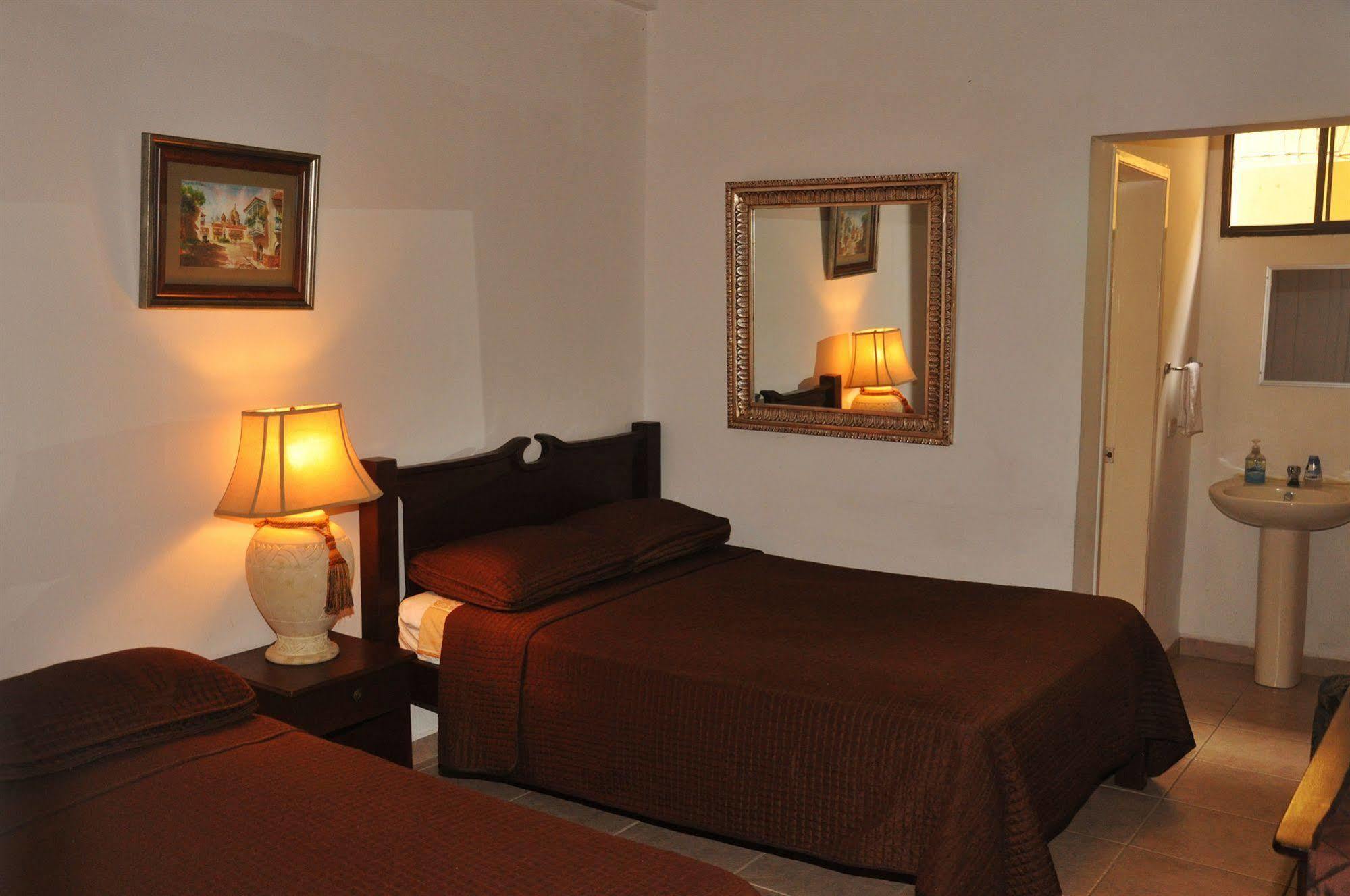 Hotel Casa De Espana Ла-Сейба Екстер'єр фото